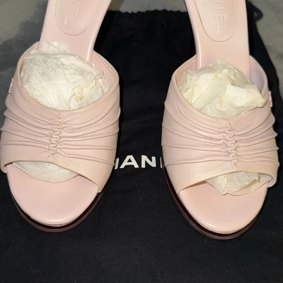 Preloved Chanel mules size 7B excellent condition look at pictures with DB - Picture 6 of 7